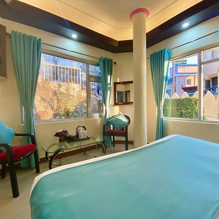 Riversun Hotel Mall Road Mussoorie Exterior foto