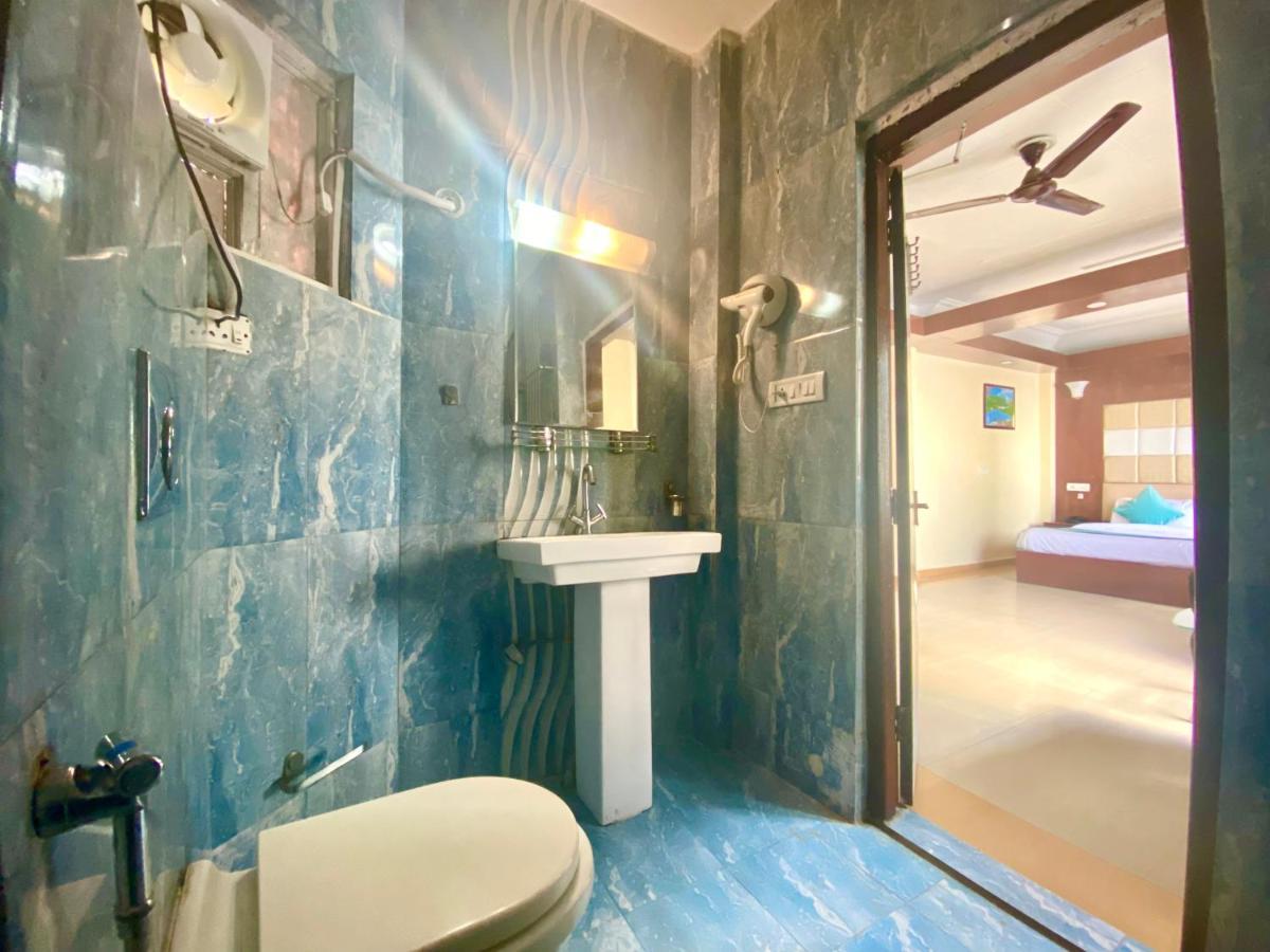 Riversun Hotel Mall Road Mussoorie Exterior foto